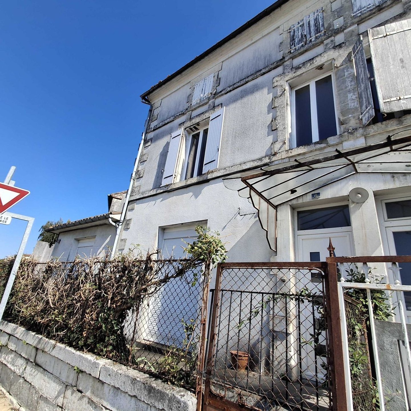 Maison à vendre, 104m², Chasseneuil-sur-Bonnieure