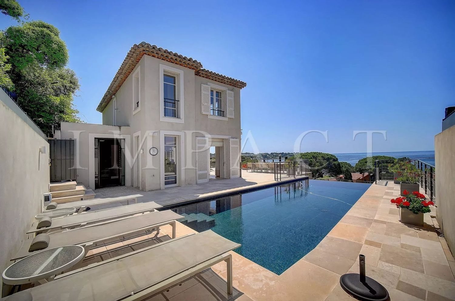 Maison à louer, 400m², Antibes