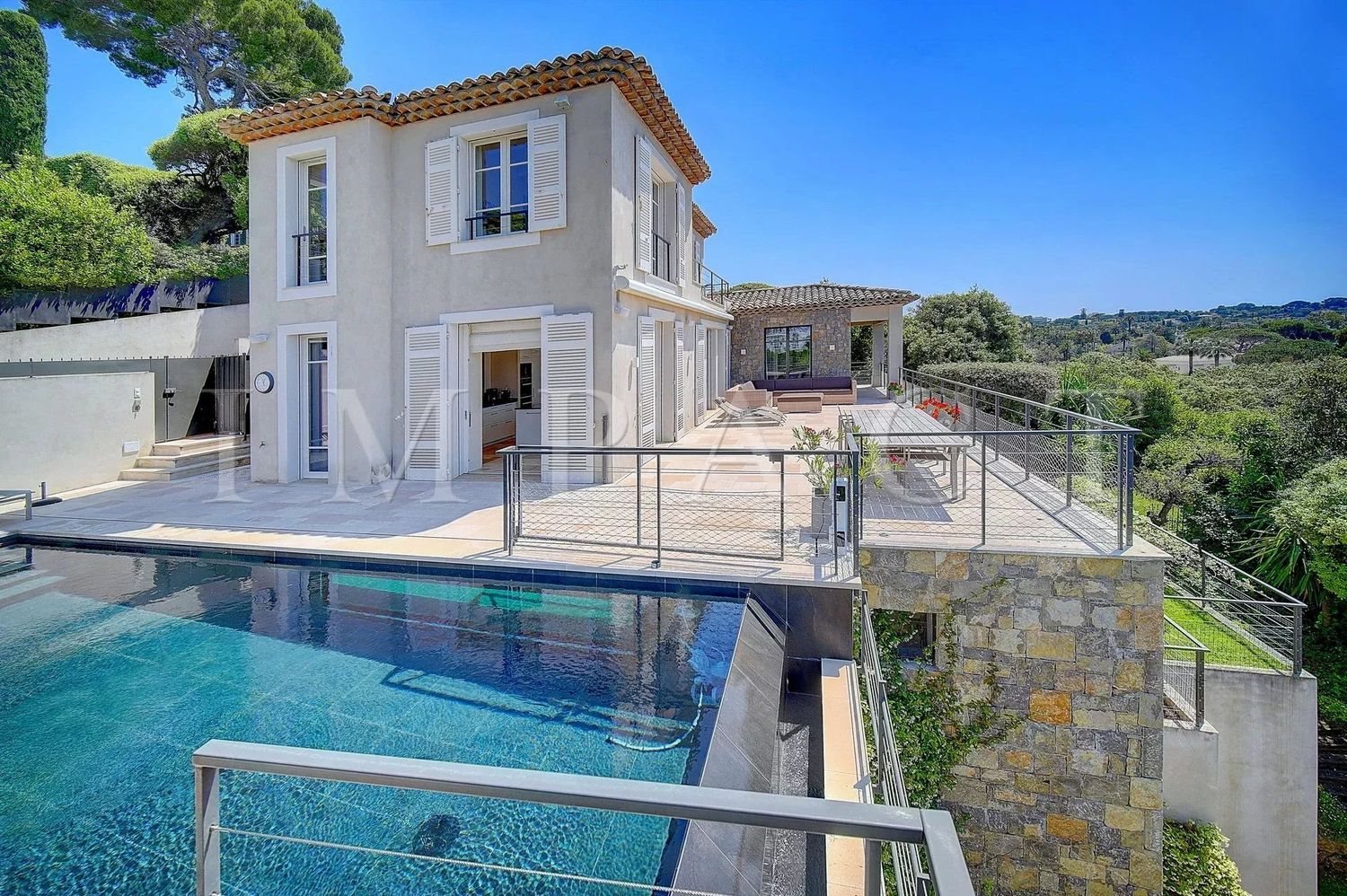 Maison à louer, 400m², Antibes