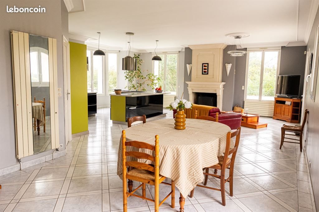 Maison à vendre, 182m², Saint-Symphorien