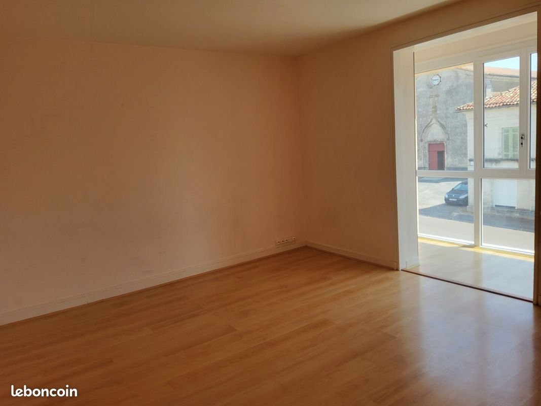 Appartement à louer, 76m², Montlieu-la-Garde