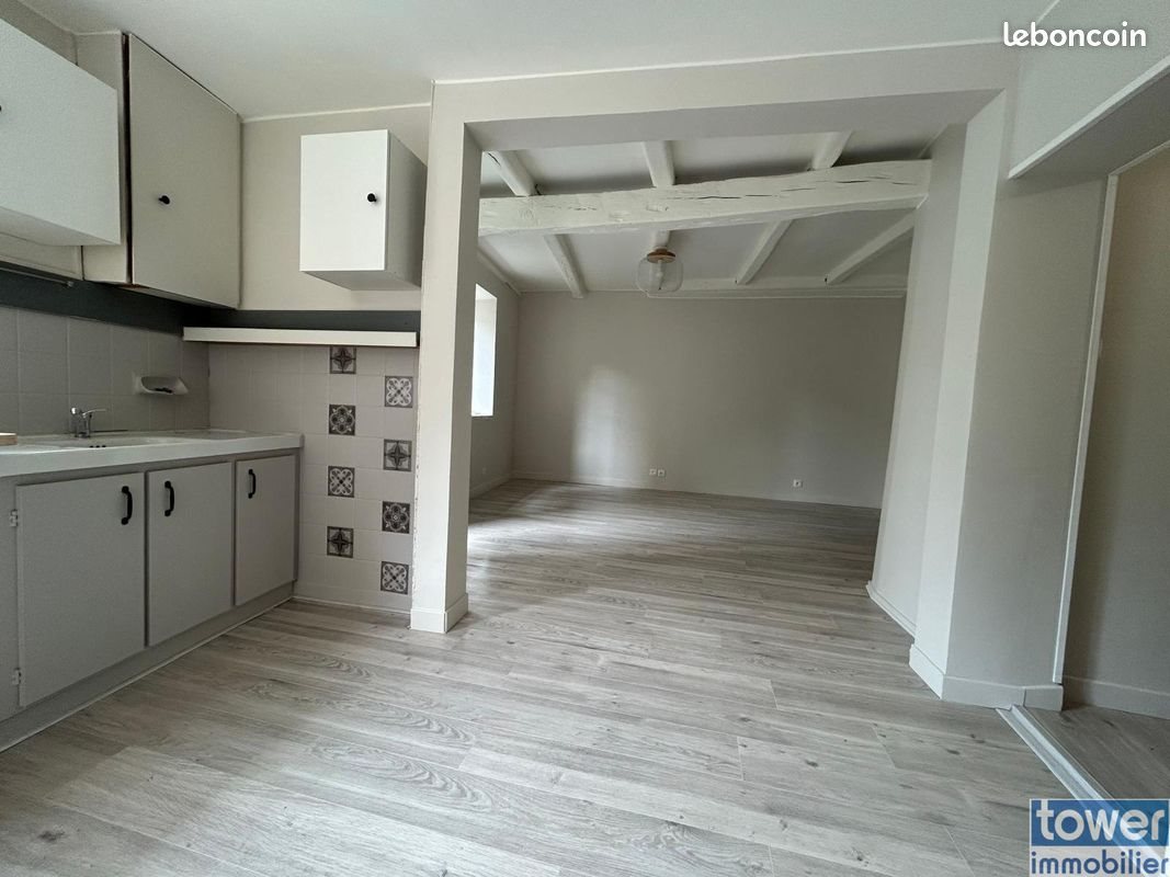 Maison à vendre, 93m², Charroux