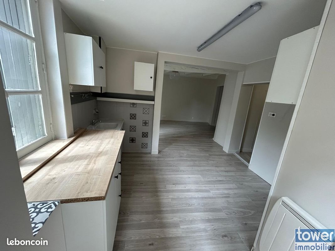 Maison à vendre, 93m², Charroux