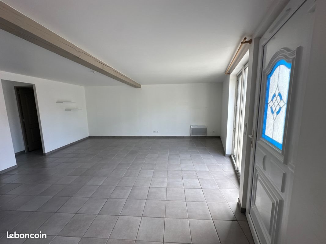 Maison à louer, 83m², Saint-Romain-de-Benet
