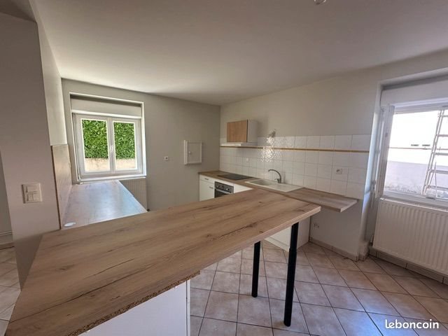 Maison à louer, 103m², Saint-Savin