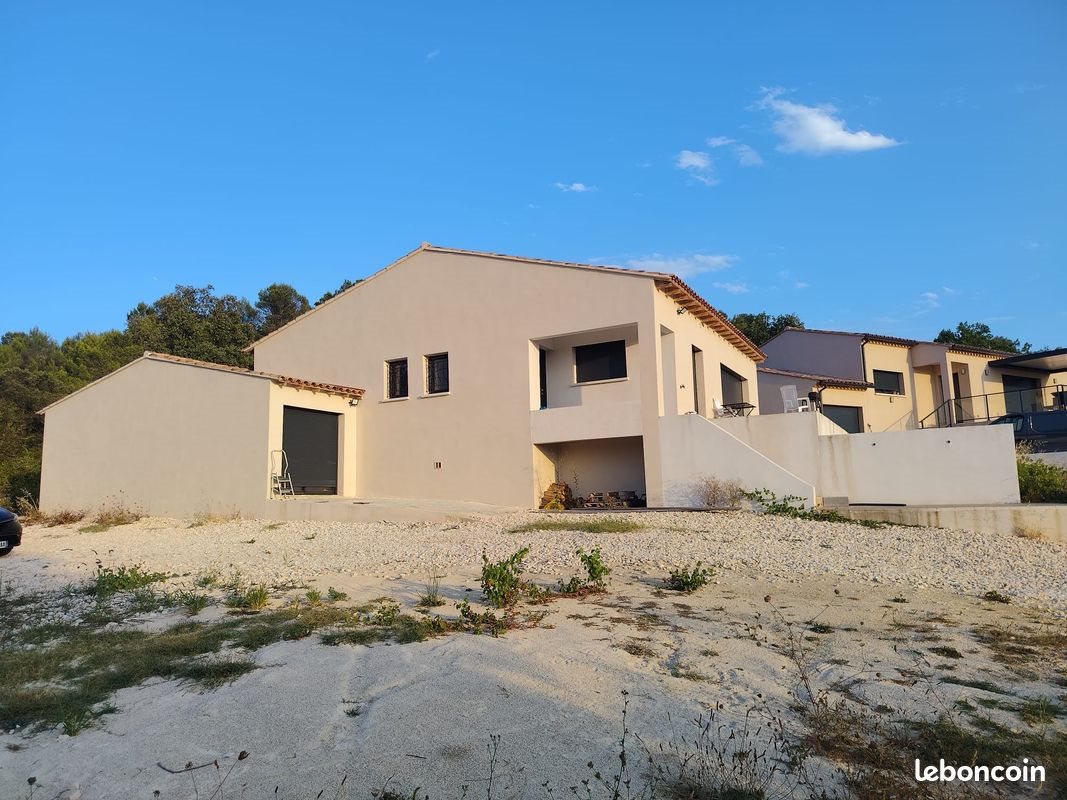 Maison à louer, 120m², La Calmette