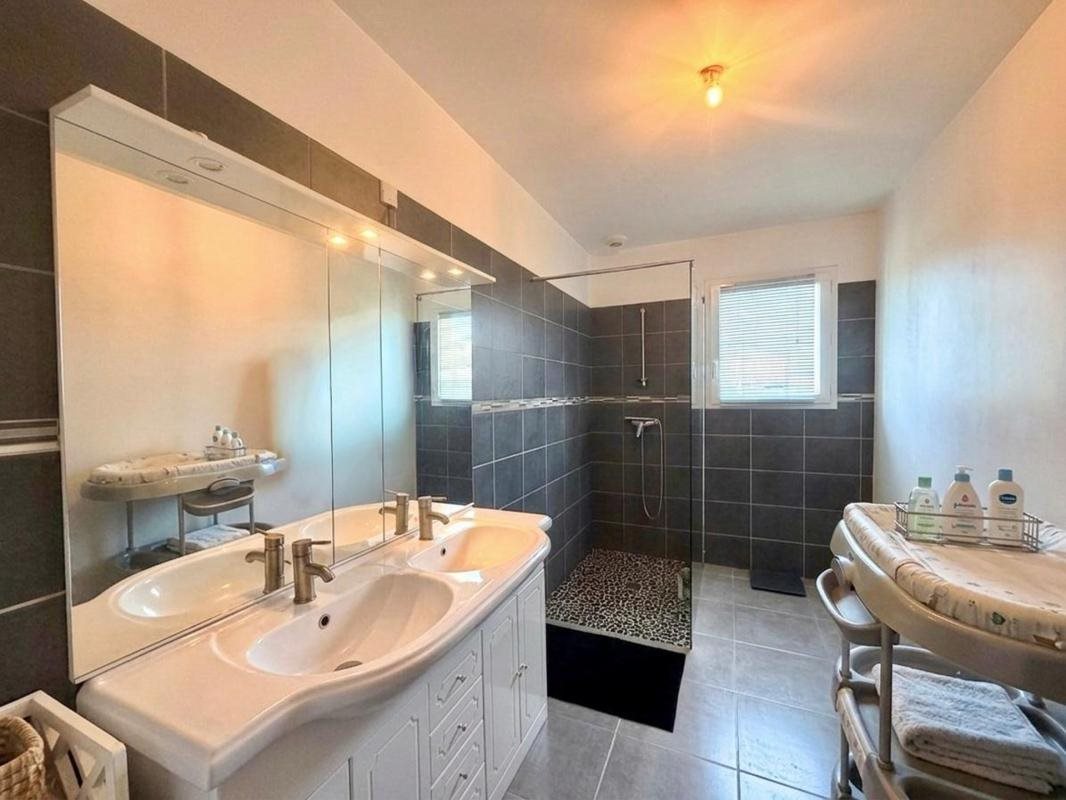 Maison à vendre, 99m², Dugny-sur-Meuse