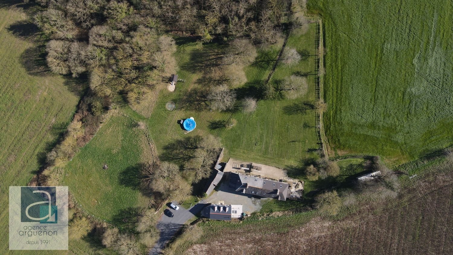 Maison à vendre, 329m², Brusvily