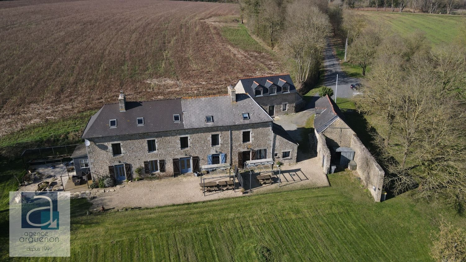 Maison à vendre, 329m², Brusvily