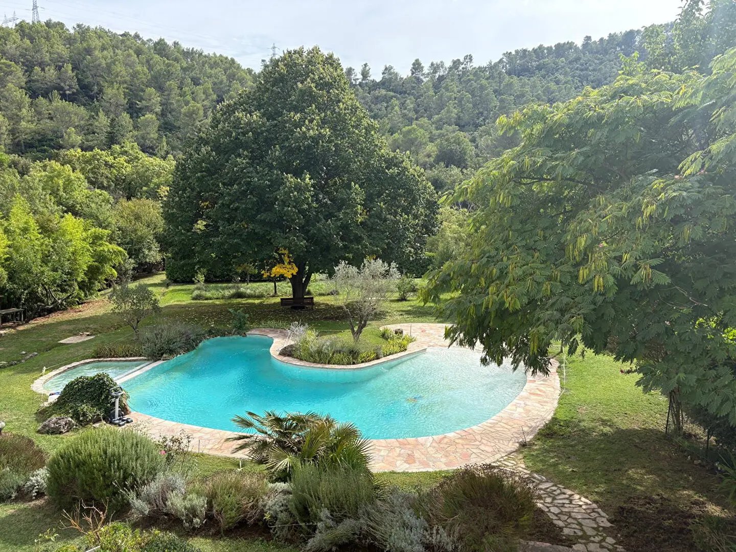 Maison à vendre, 246m², Méounes-lès-Montrieux