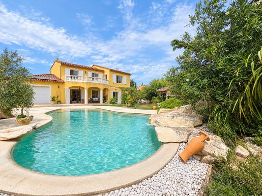 Maison 7 pièces 225 m² · au Thor · 225 m² · 895 000 €