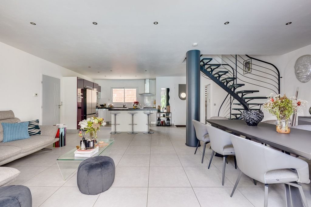Maison à vendre, 150m², Frouzins
