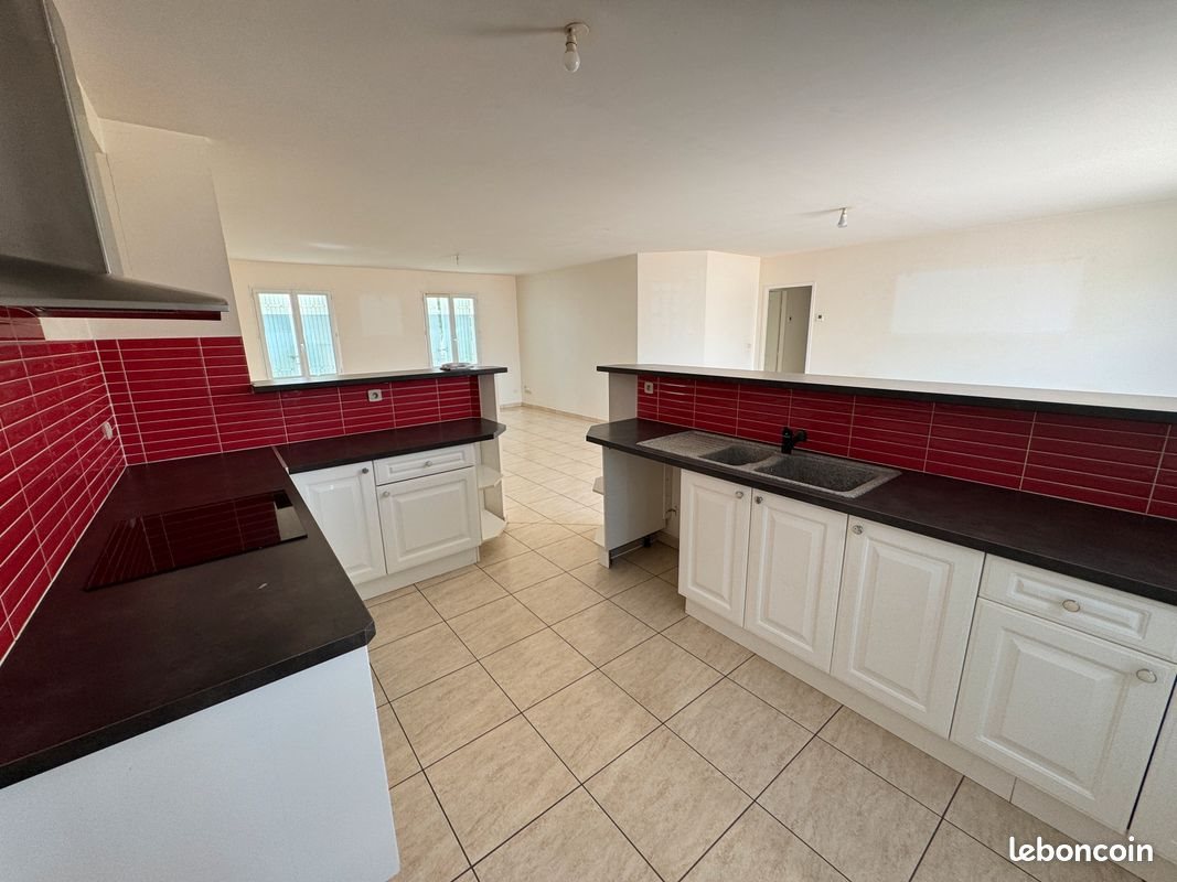 Maison à louer, 126m², La Laigne