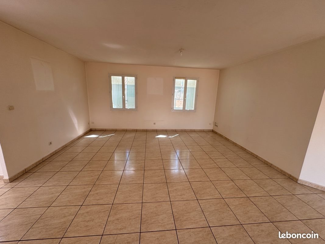 Maison à louer, 126m², La Laigne