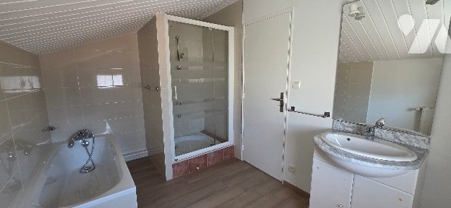 Maison à louer, 106m², Courçon