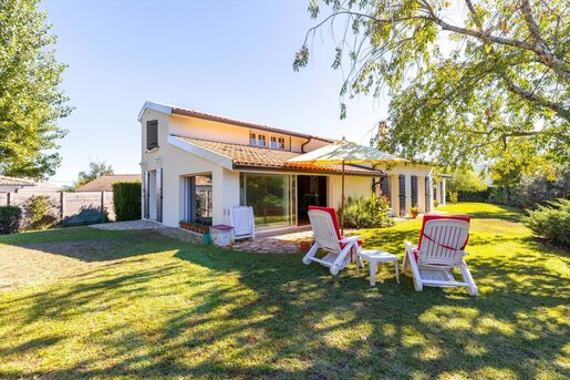 Maison 8 pièces 209 m² · à Saint-Médard-en-Jalles · 209 m² · 755 000 €