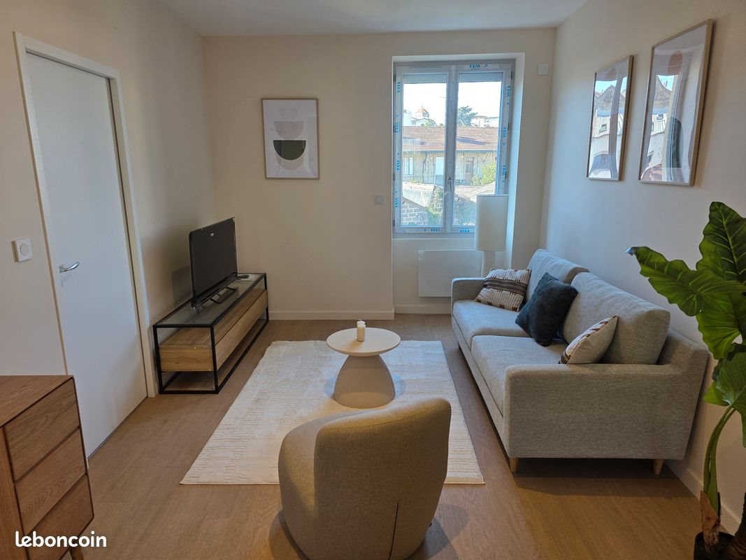 Appartement à louer, 40m², Oullins