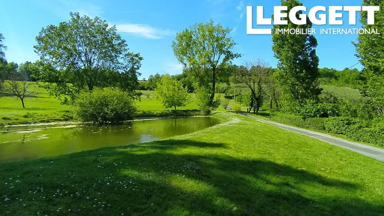 Maison à vendre, 835m², Saint-Sulpice-de-Roumagnac