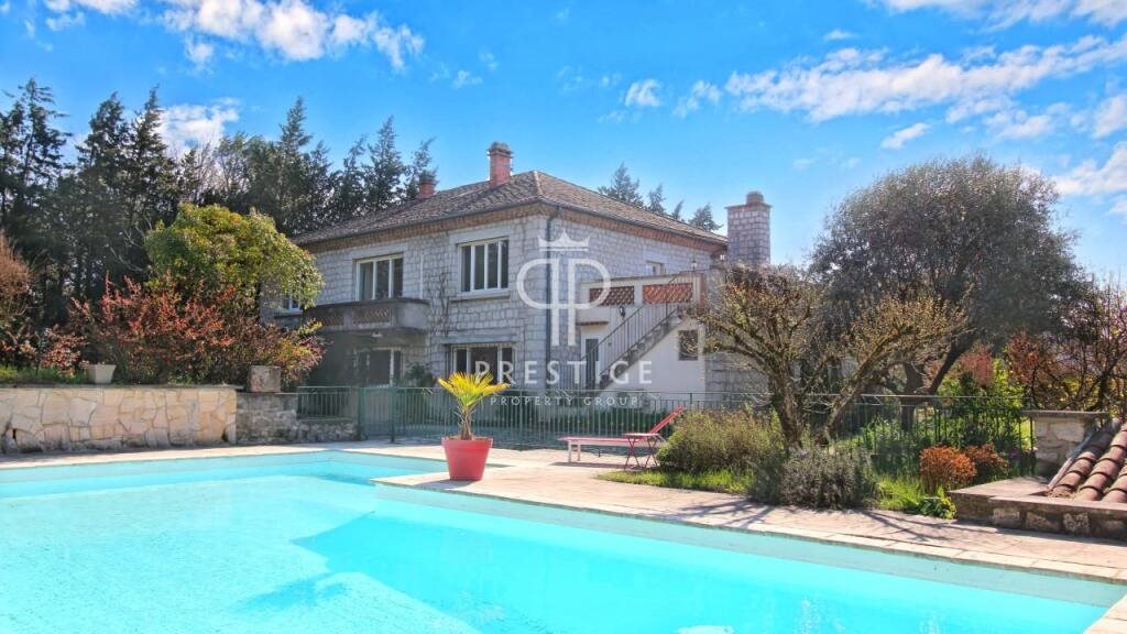 Maison à vendre, 350m², Vallon-Pont-d'Arc