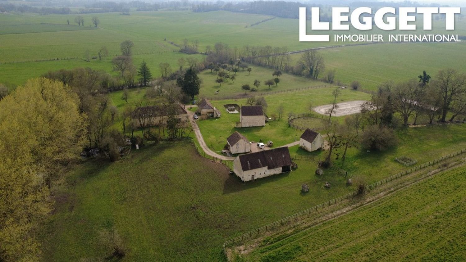 Maison à vendre, 480m², Saint-Mard-de-Réno