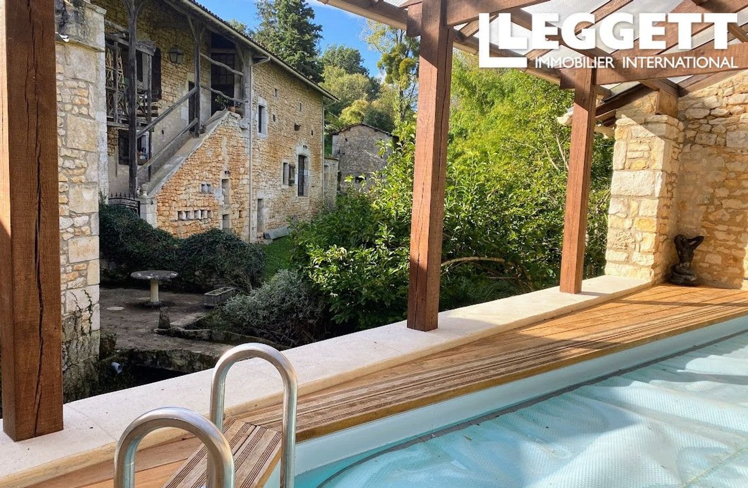 Maison à vendre, 245m², Chasseneuil-sur-Bonnieure