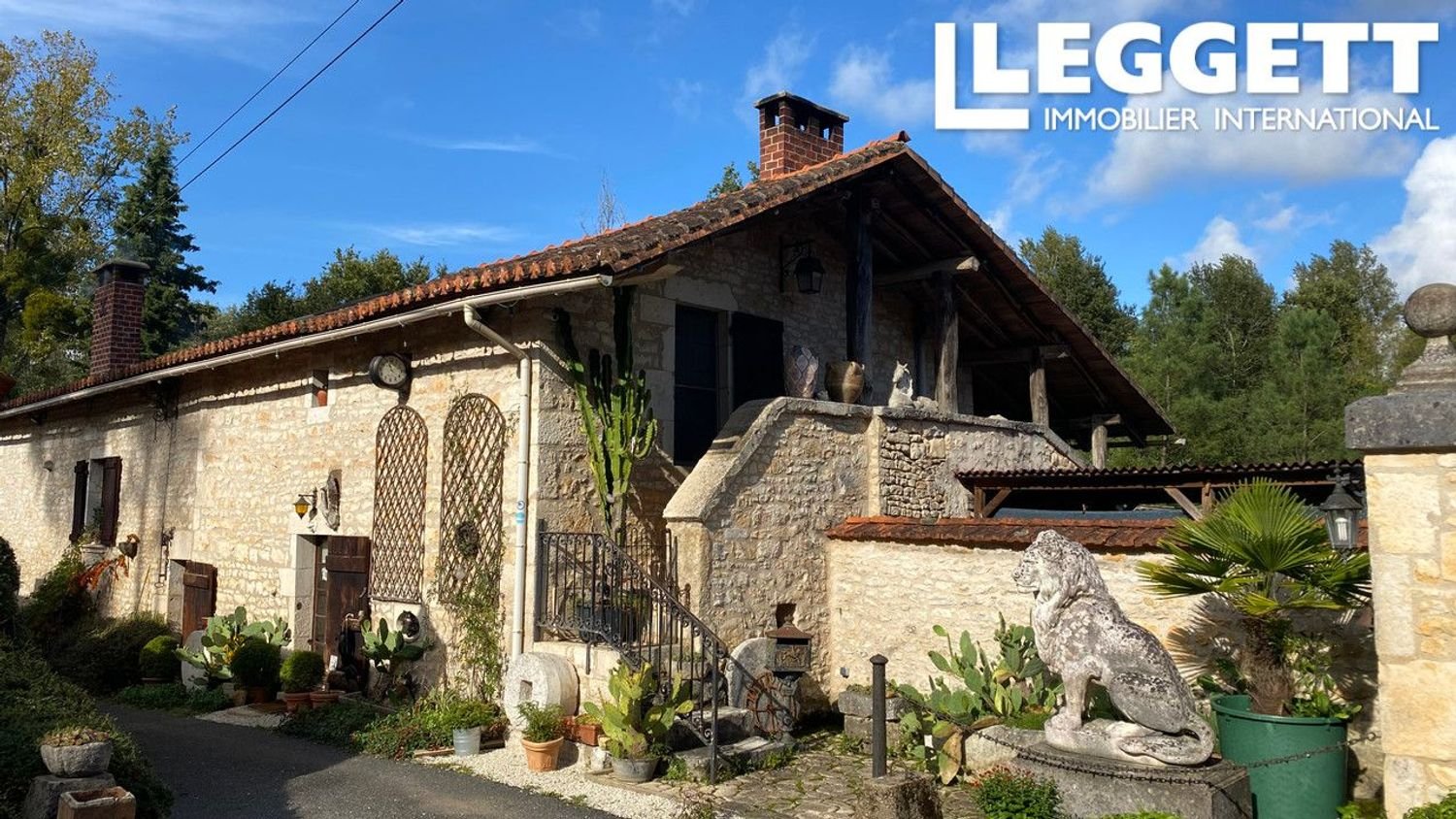 Maison à vendre, 245m², Chasseneuil-sur-Bonnieure