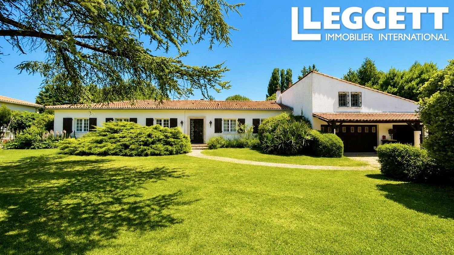 Maison à vendre, 285m², Aigre