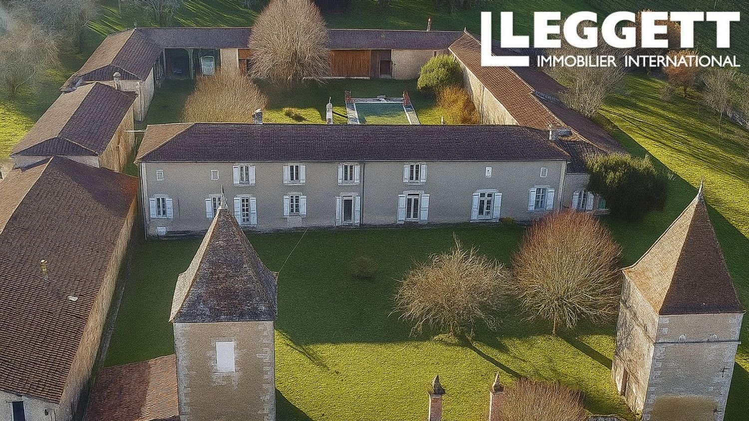 Maison à vendre, 325m², Condéon