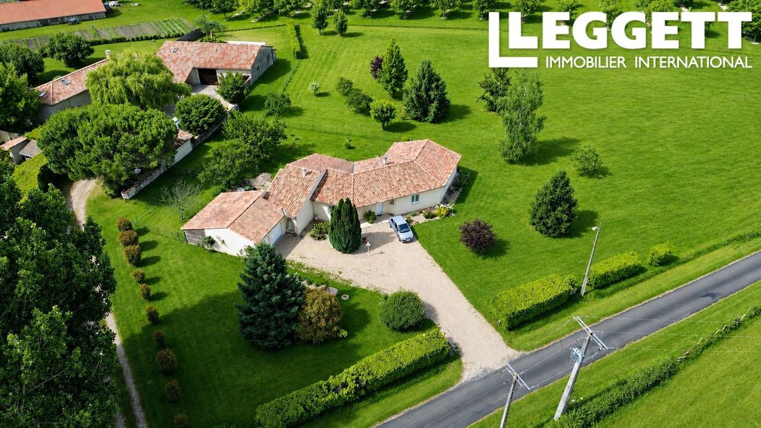 Maison à vendre, 178m², Brie-sous-Chalais