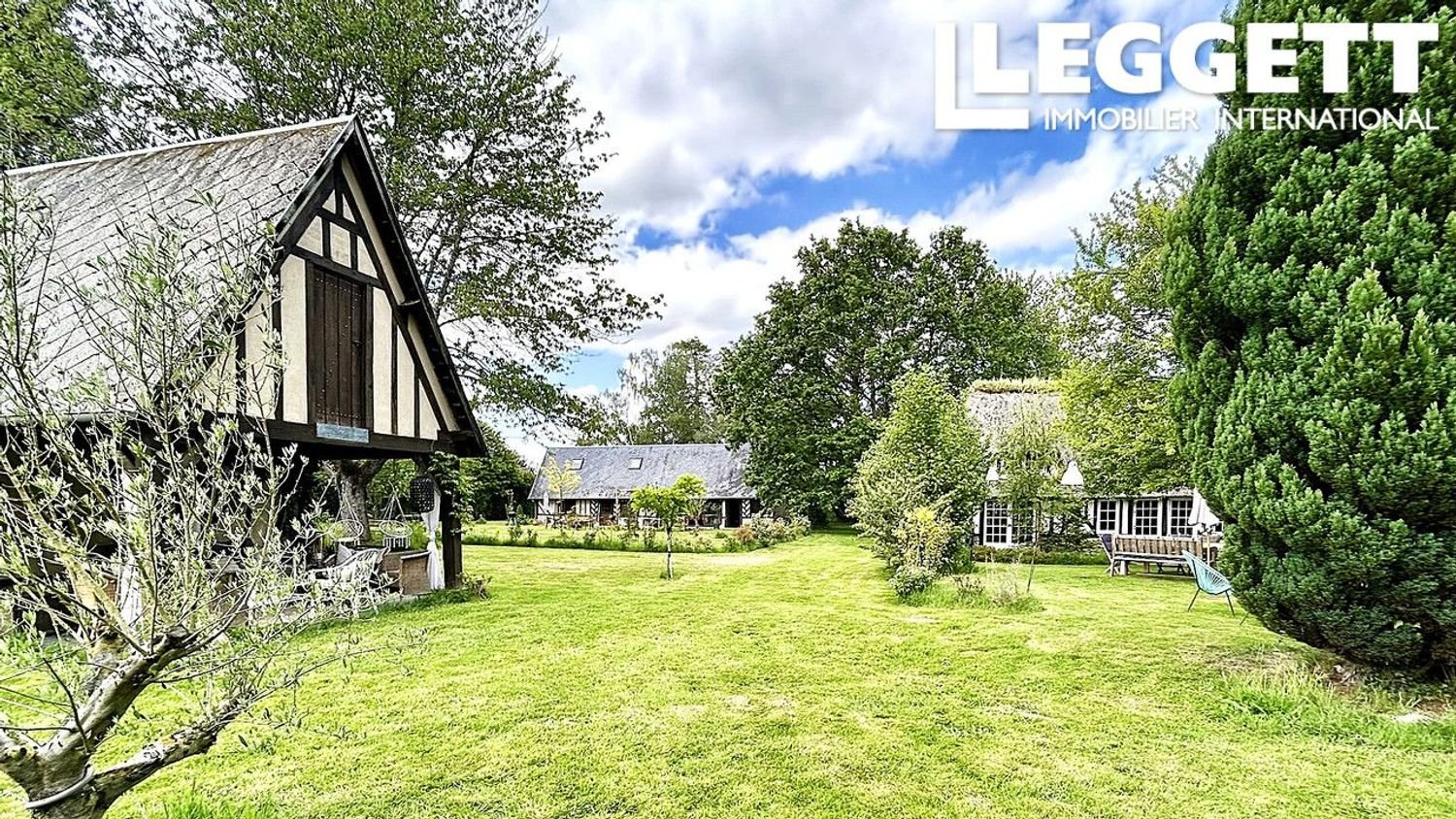 Maison à vendre, 185m², Saint-Léger-de-Rôtes
