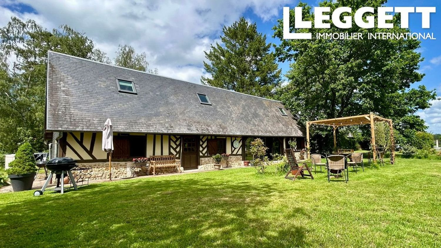 Maison à vendre, 185m², Saint-Léger-de-Rôtes