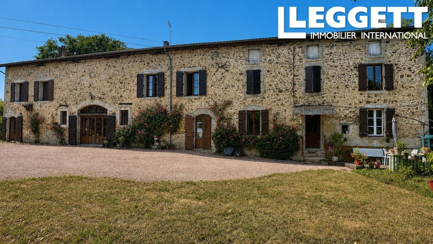 Maison à vendre, 744m², Les Salles-Lavauguyon