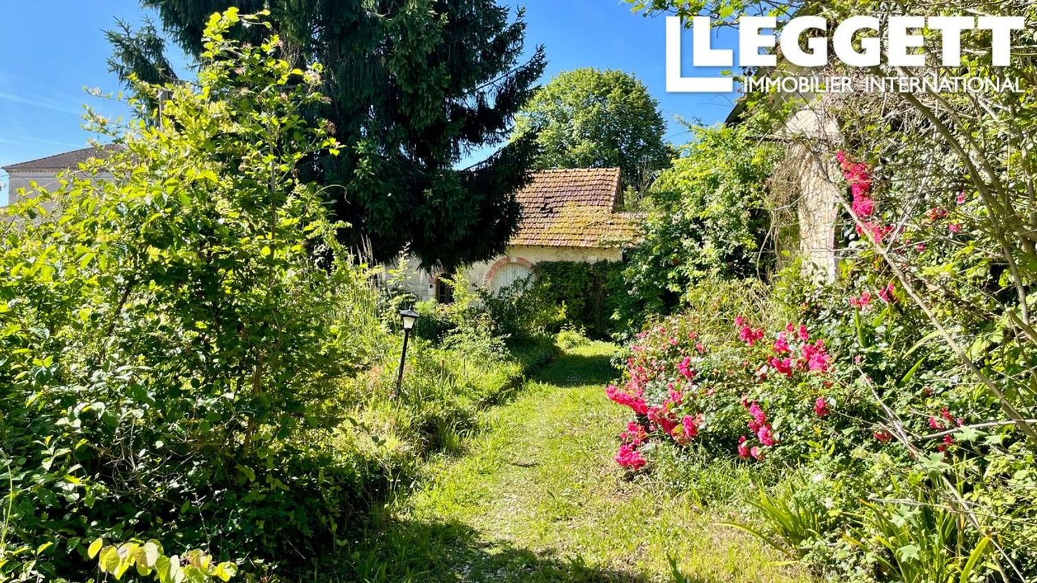 Maison à vendre, 224m², Aigre