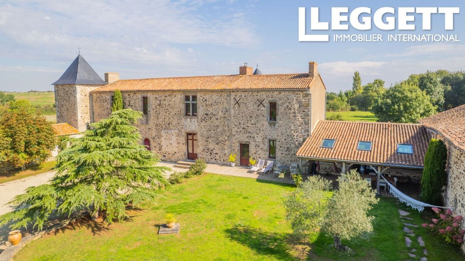 Maison à vendre, 800m², Coulonges-Thouarsais