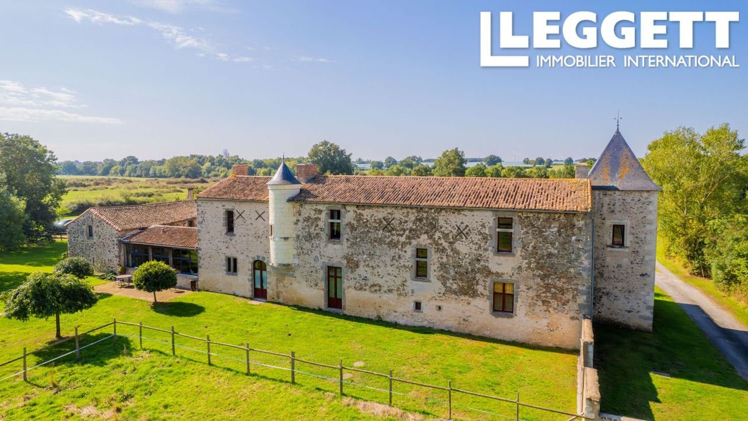 Maison à vendre, 800m², Coulonges-Thouarsais