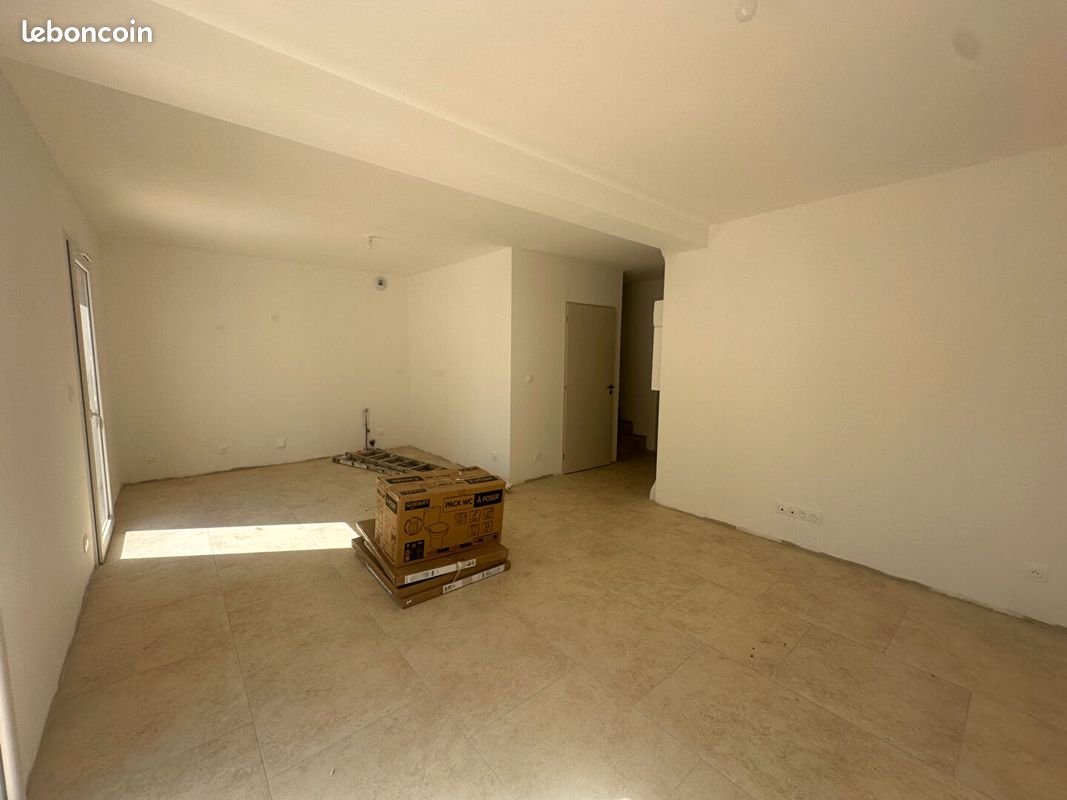 Maison à vendre, 77m², Saint-Maximin-la-Sainte-Baume
