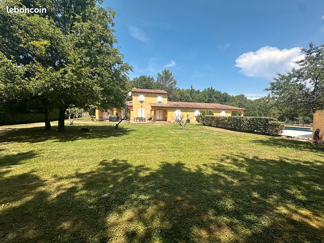Maison à vendre, 235m², Tourves