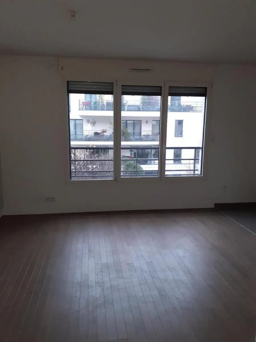 Appartement à louer, 34m², Suresnes