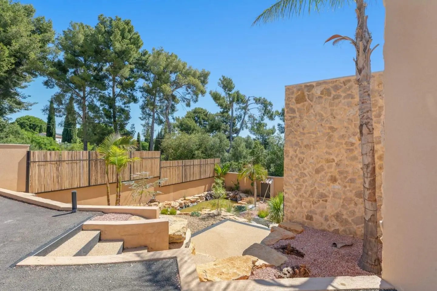 Maison à louer, 210m², Saint-Cyr-sur-Mer