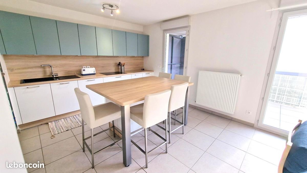 Appartement à louer, 69m², Lyon 8ème