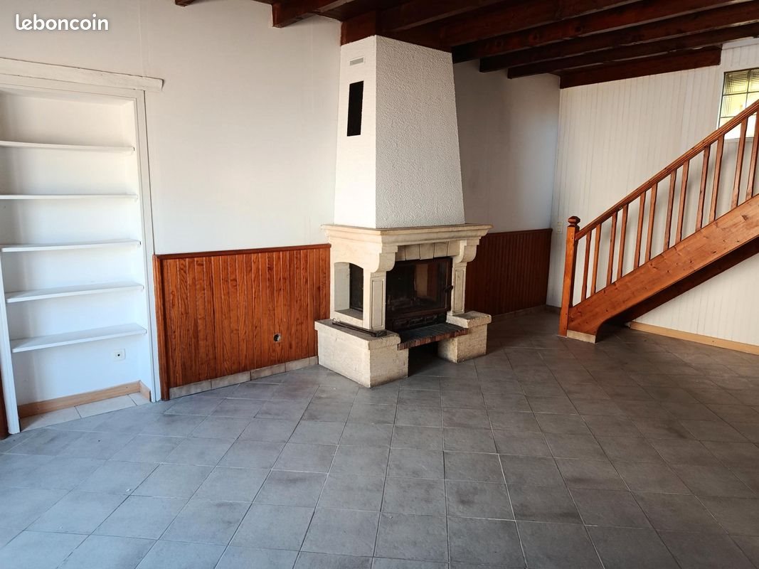 Maison à louer, 84m², Saint-Aubin-de-Blaye