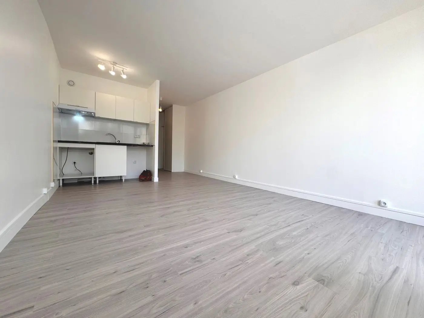 Appartement à louer, 27m², Paris 19ème