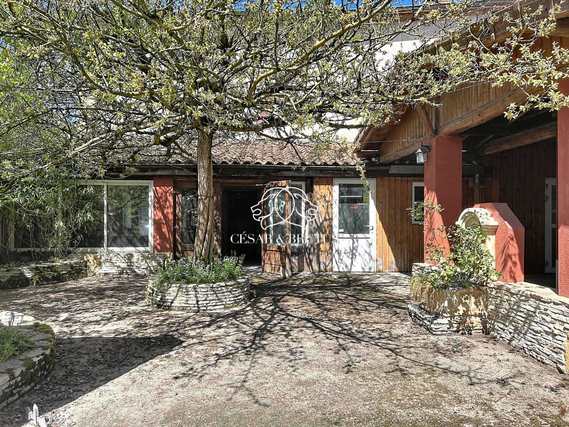 Maison à vendre, 420m², Iguerande