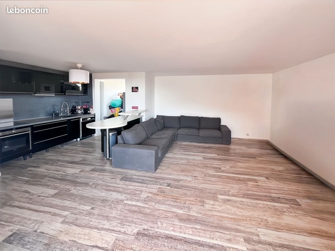 Appartement à louer, 69m², Saint-Laurent-du-Var