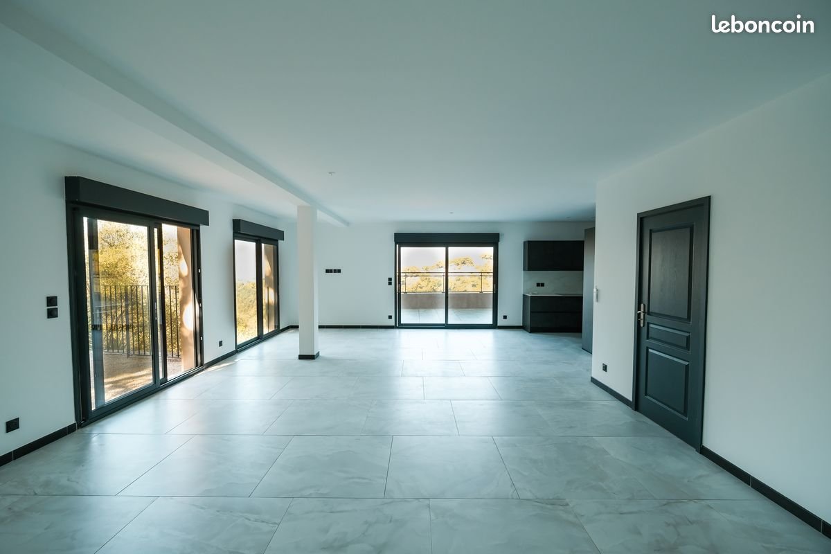 Maison à louer, 130m², Aspremont