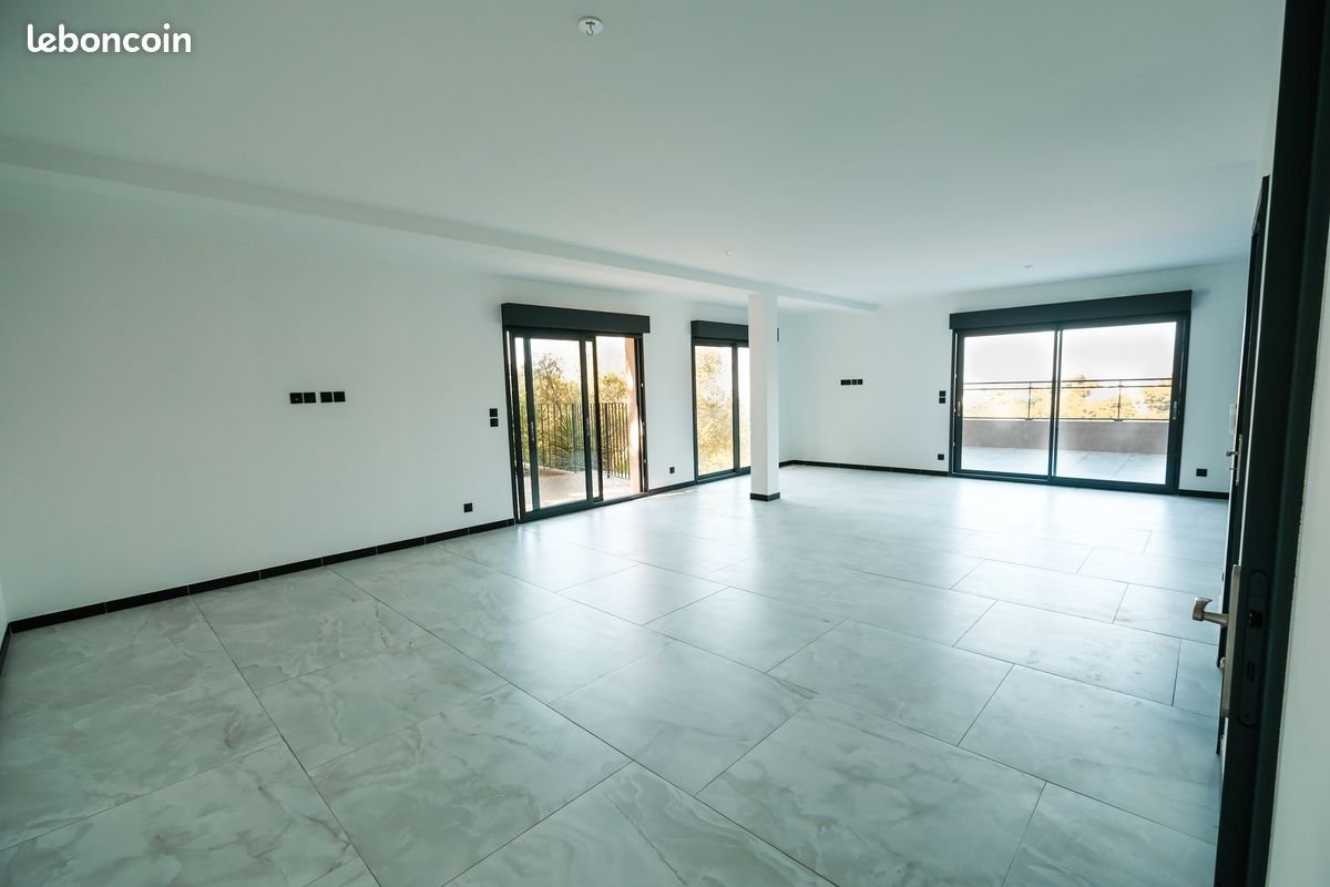 Maison à louer, 130m², Aspremont