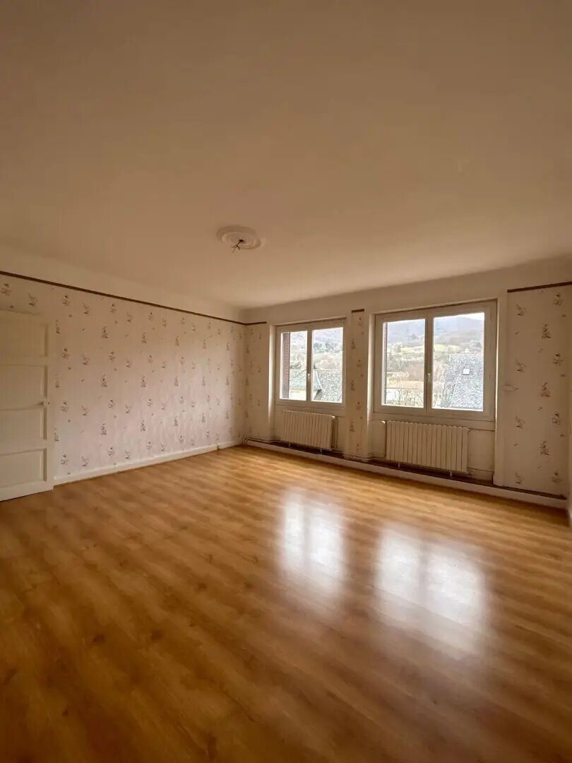 Appartement à vendre, 74m², Vic-sur-Cère