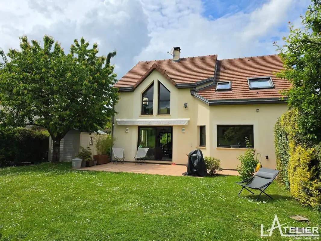 Maison à vendre, 146m², Crespières