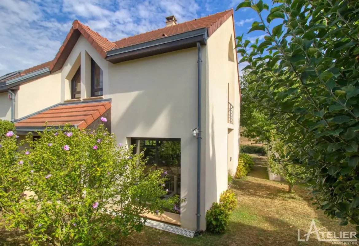 Maison à vendre, 146m², Crespières