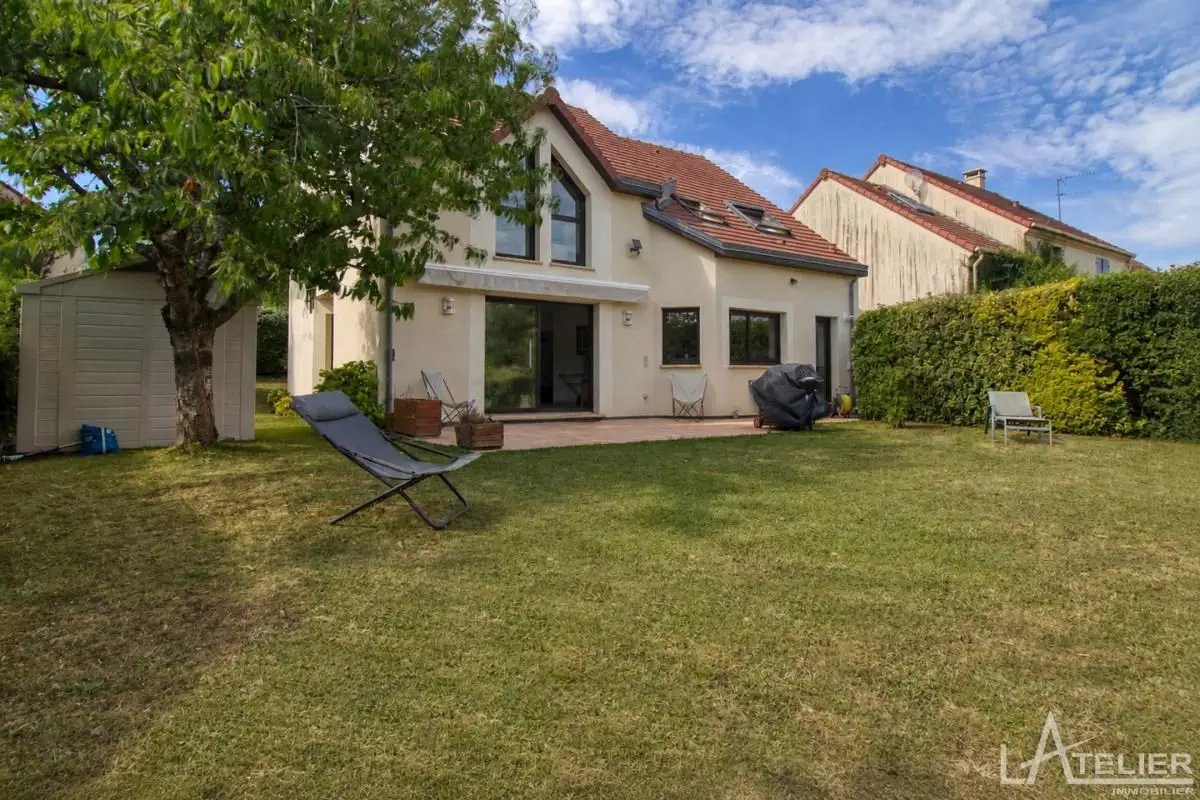 Maison à vendre, 146m², Crespières